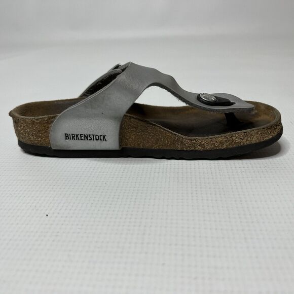 Birkenstock Young Gizeh Silver Leather Sandals Size 31 EU 13 US Narrow Strap - Picture 3 of 9